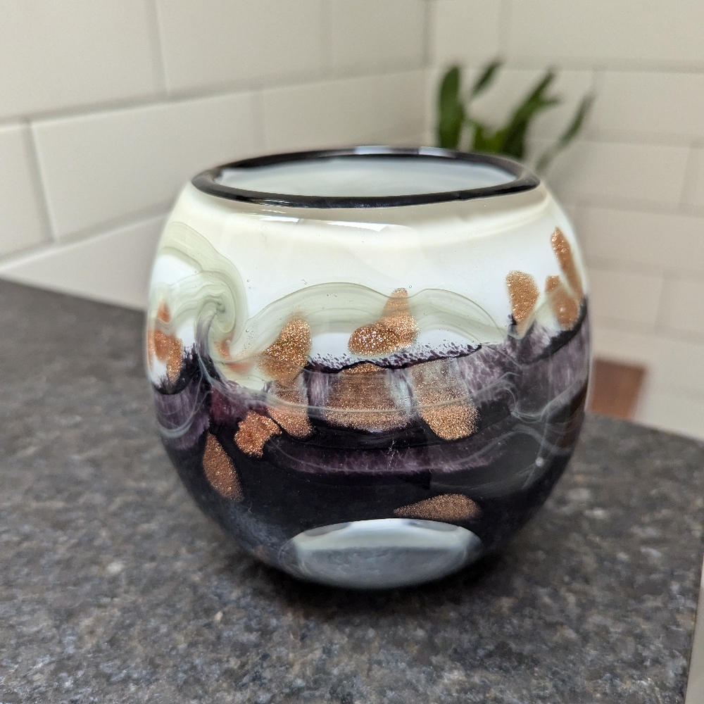 Blown art glass round vase with glitter